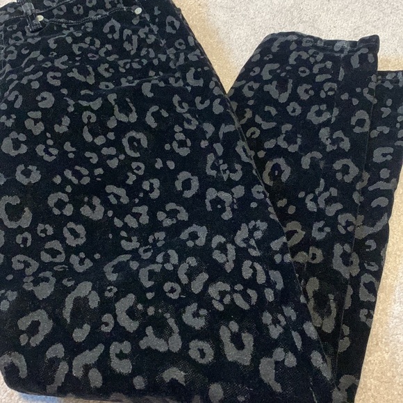 Banana Republic High Rise Animal Print Velvet Black Pants Women size 30 - Picture 11 of 17